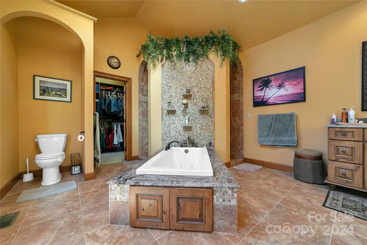 Huge Primary Bath