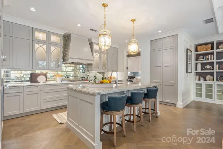 All pictures are of the Model, units finishes and floor plans vary.