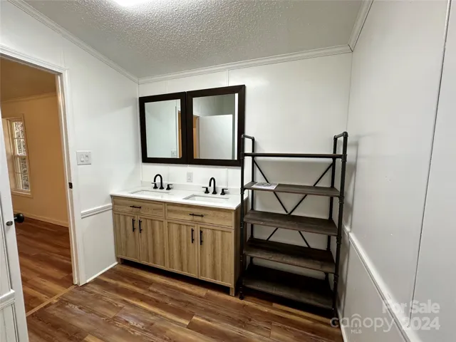 Master Bath view2