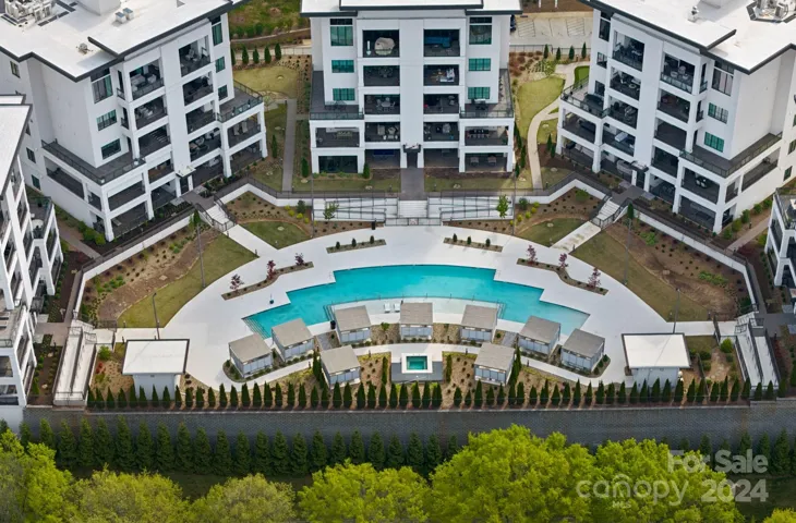 Watermark, with 45 residents across 5 buildings, provides its residents with a low-maintenance, luxury lifestyle.