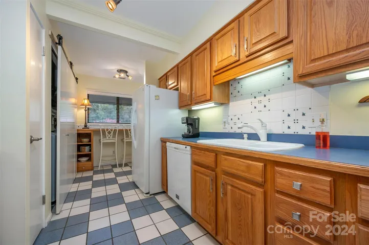 Another view of kitchen