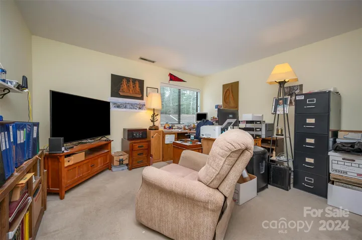 2nd bedroom currently being used as office