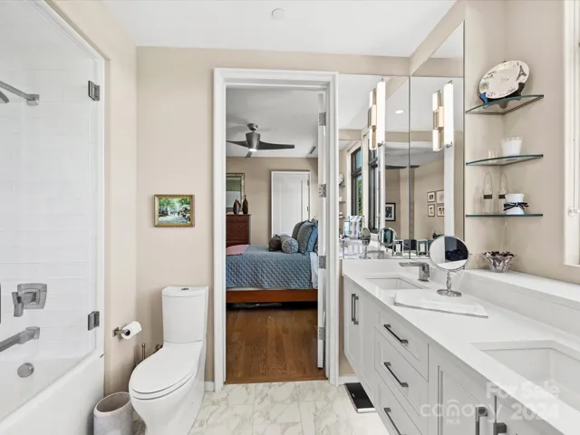 Full Bath 2
