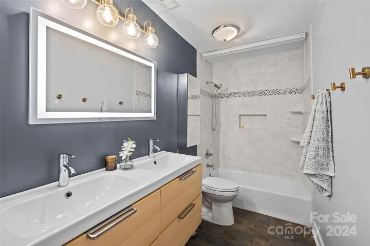 Hall Bath, 2nd Floor