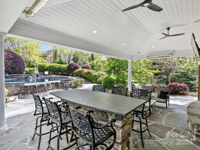 Cabana/Pool