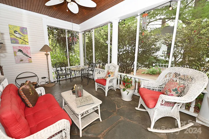 Screened in Porch