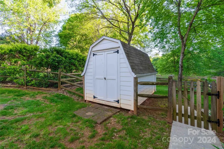 Storage building
