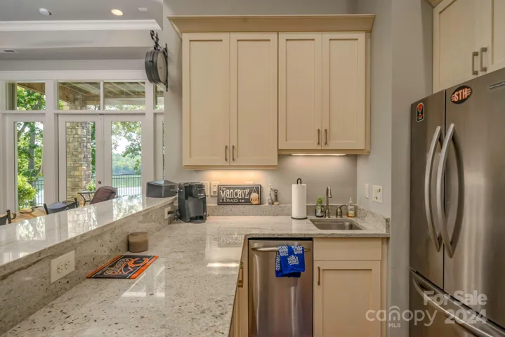 WET BAR