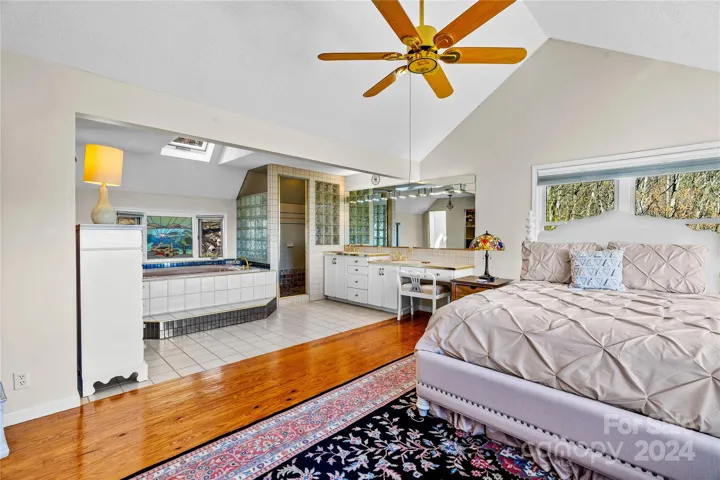 Primary suite-upper level
