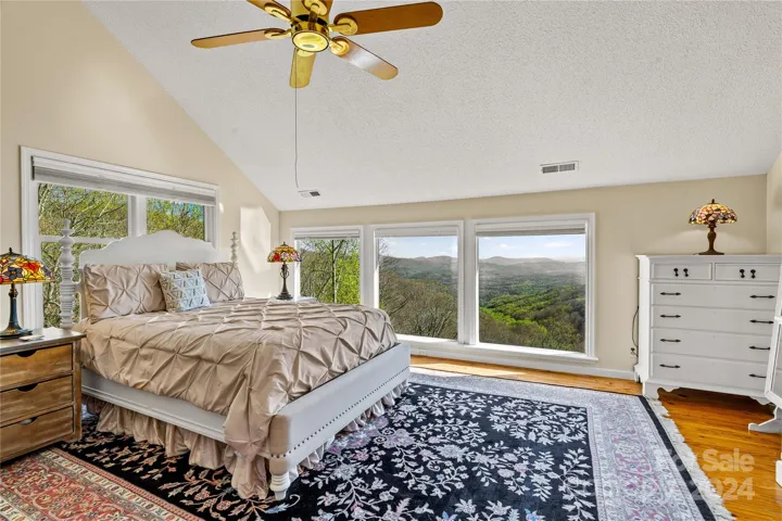 Primary suite-upper level