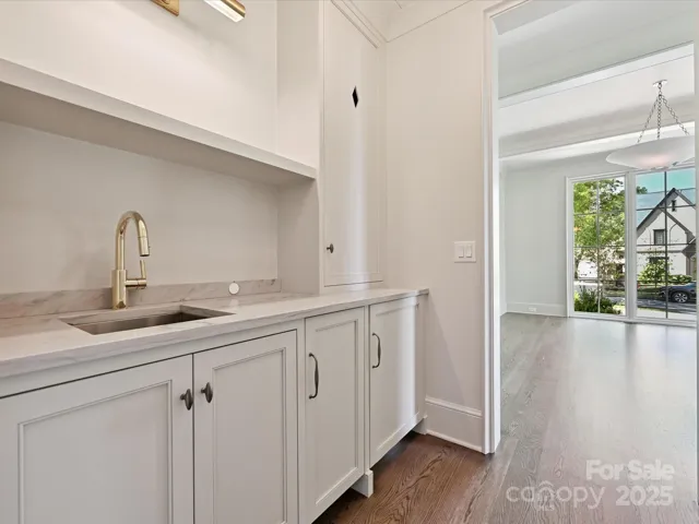 Wet Bar
