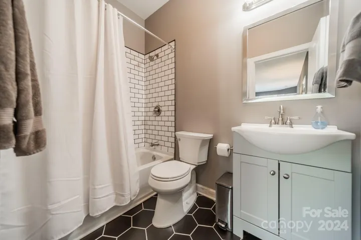 Bonus Room full bath