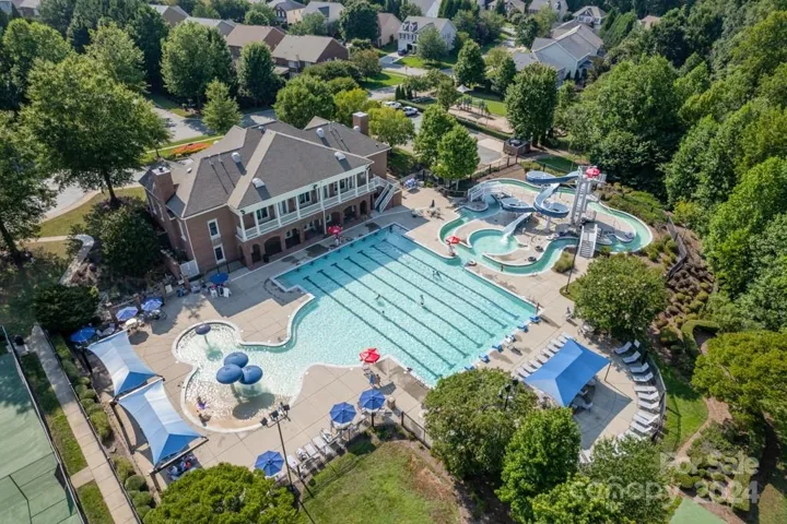 Brookhaven Resort Style Amenities