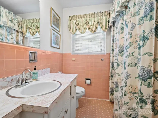 Full Bath