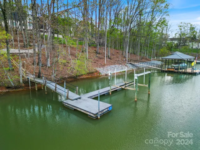 Deep Water Cove with Private Floating Dock