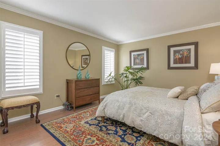 2nd Guest room on main w/Plantation Shutters