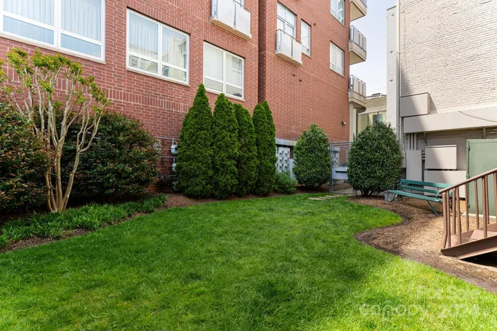 Private Fenced Garden Area for Residents and thier Pets