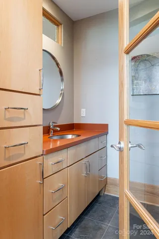Primary Suite Bathroom
