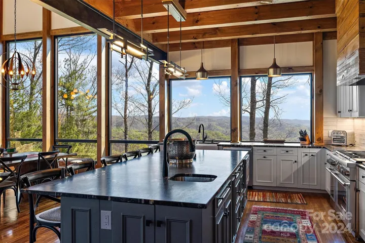 Island/Kitchen