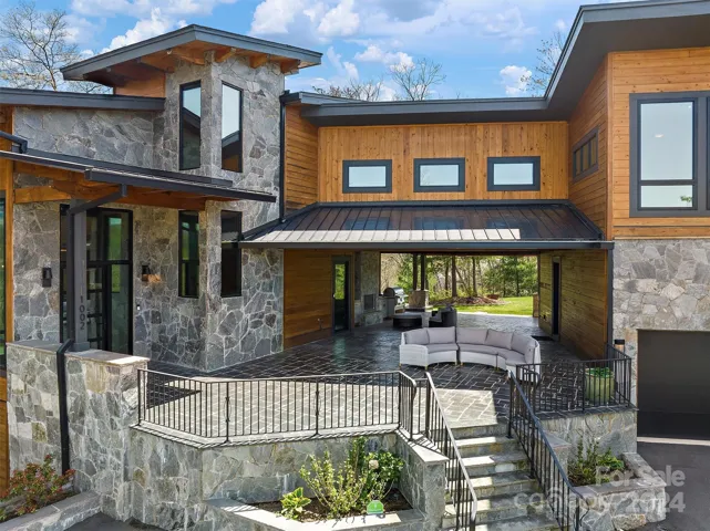 Breeze Way with Outside Kitchen