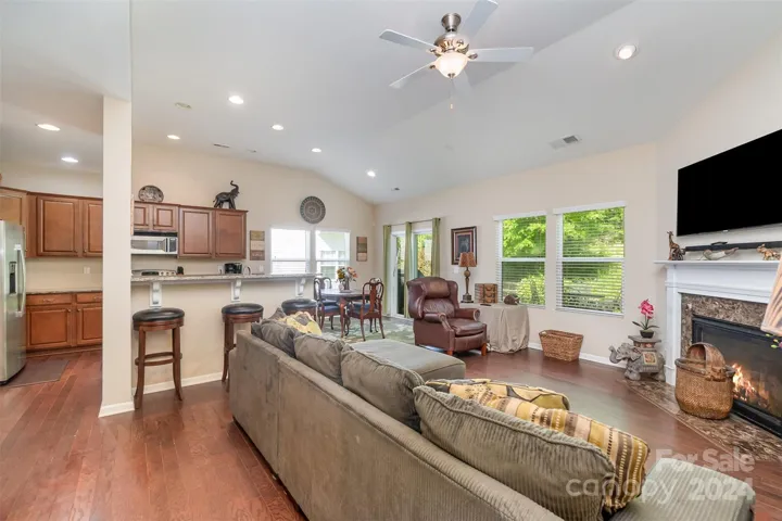 Open Floor plan for entertaining