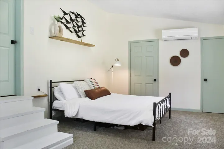 Bedroom with seperate entrance