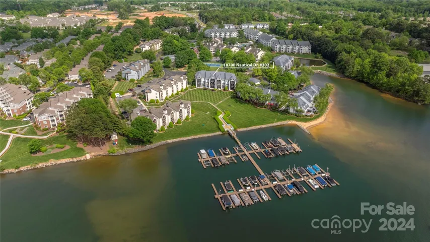 Aerial view - prime waterfront location