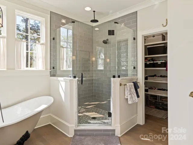 Primary en-suite walk-in shower