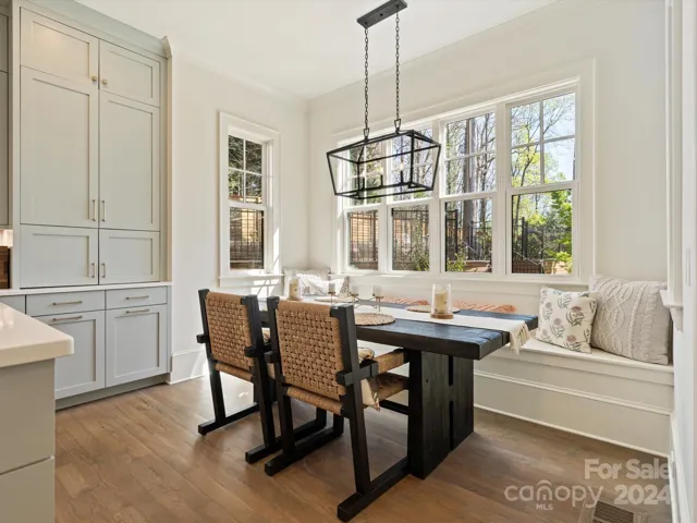 Eat in Kitchen nook with custom built in bench seating