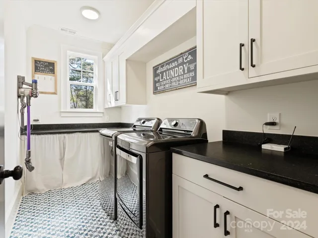 2nd floor full laundry room