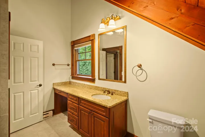 Full bath in apartment