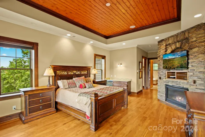 Primary suite on main level