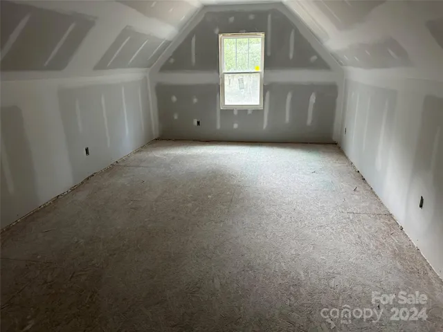 4th Bedroom and 3rd Full Bath + HUGE Walk-in Closet