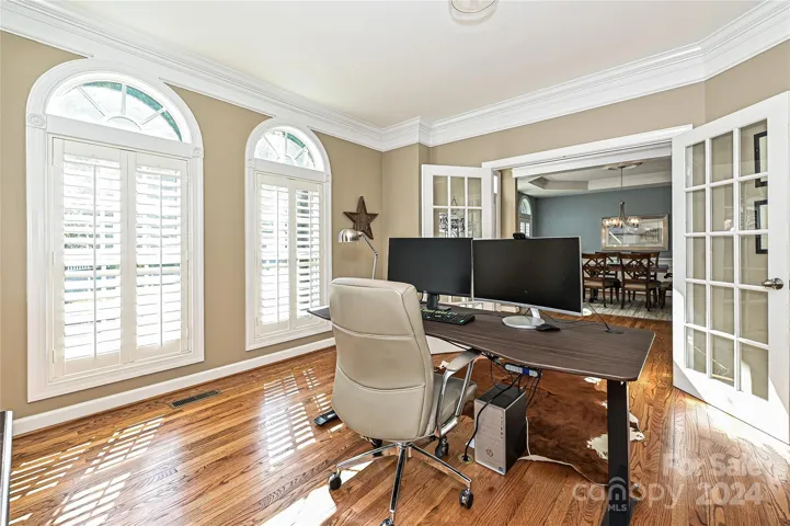 Crown Molding and Hardwood Floors finish out the Study!