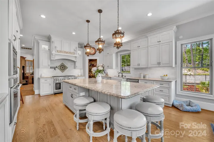 This cook's kitchen has it all!