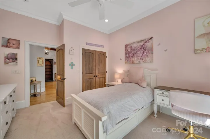 Secondary bedroom #1