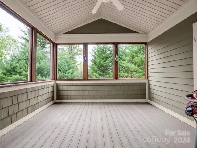 Screen Room off kitchen