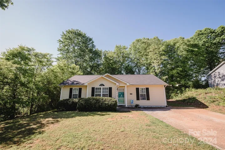 WELCOME TO 103 TREE TOP CT. SALISBURY