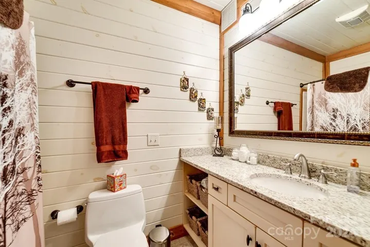 Ship Lab bathroom