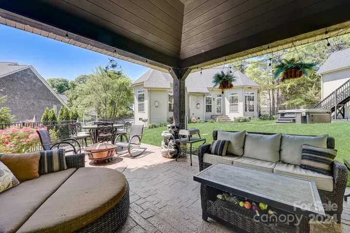 Outdoor entertaining area