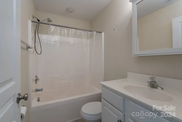 Upstair Bath