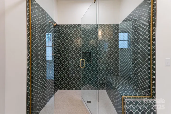 Primary shower