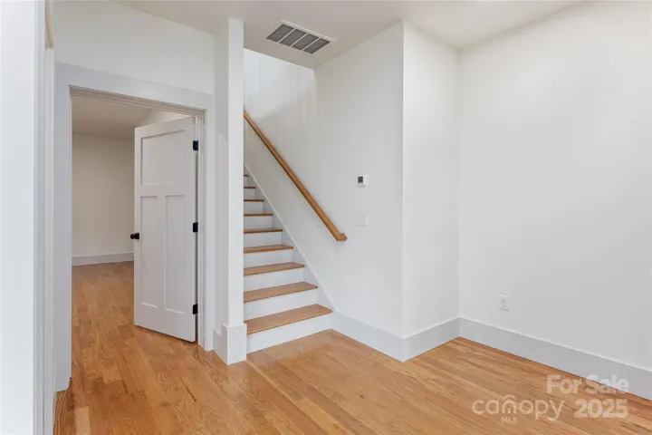 Lower landing