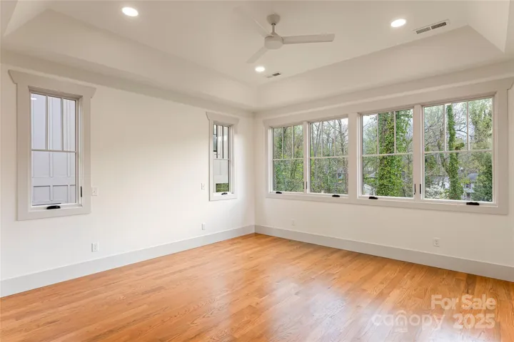 Primary suite