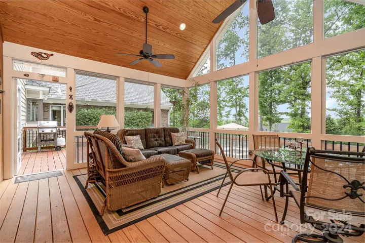 Porch w ezy windows