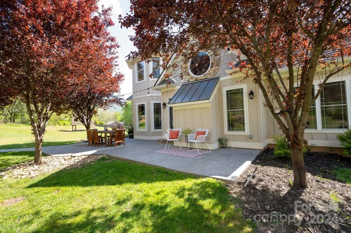 Tons of private space to entertain