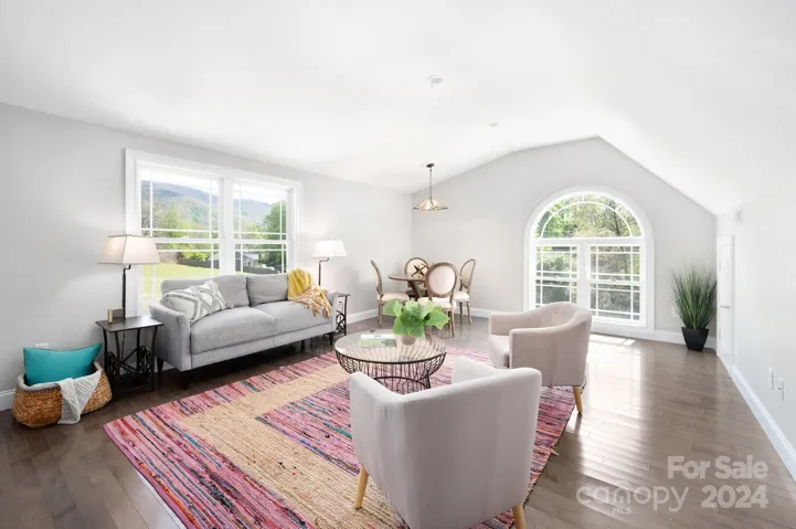 Huge flex space. Would make a great family room, media room or large suite