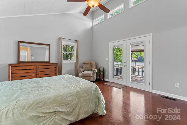 Primary suite