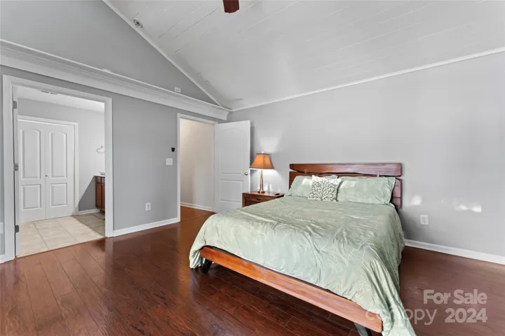 Primary suite