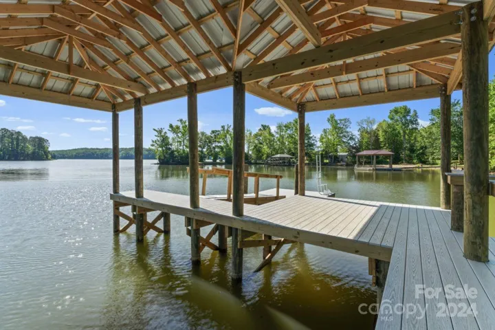 Covered boat dock